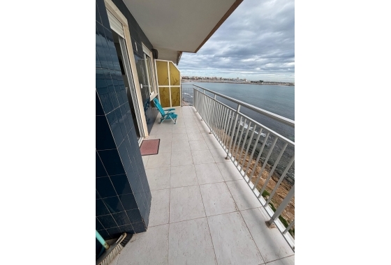 Resale - Apartment / flat - Torrevieja - Playa De Los Naufragos