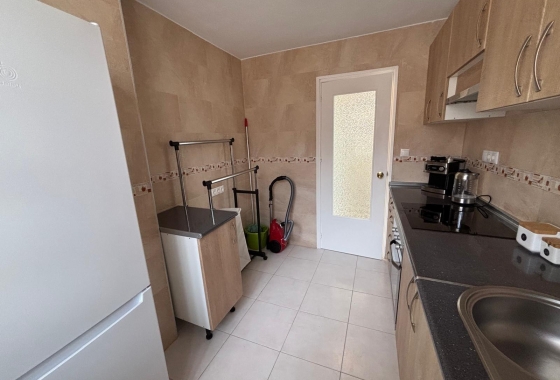 Resale - Apartment / flat - Torrevieja - Playa De Los Naufragos