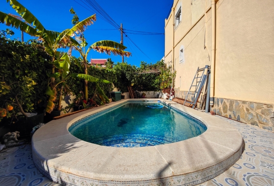 Resale - Townhouse - San Miguel de Salinas - Inland