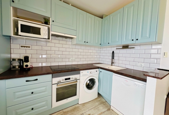 Resale - Apartment / flat - Torrevieja - Miramar - Torre Del Moro