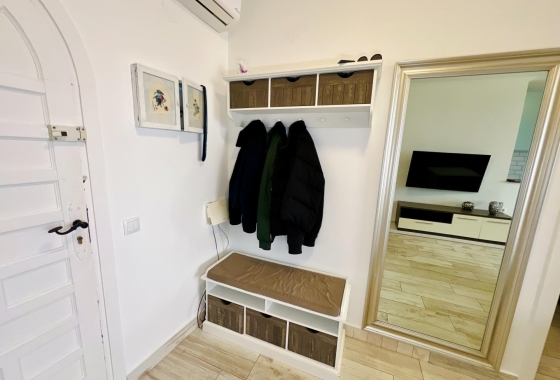 Resale - Apartment / flat - Torrevieja - Miramar - Torre Del Moro