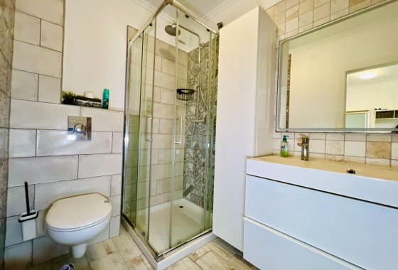 Resale - Apartment / flat - Torrevieja - Miramar - Torre Del Moro