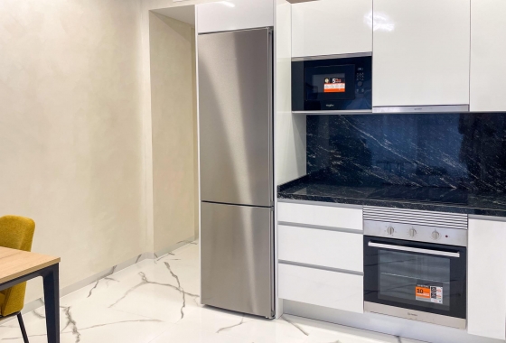 Resale - Apartment / flat - Torrevieja - Playa del Cura