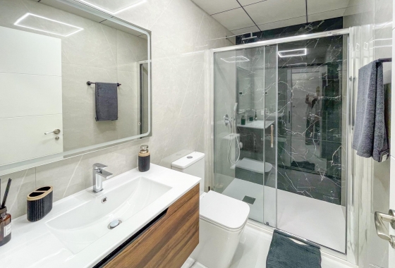 Resale - Apartment / flat - Torrevieja - Playa del Cura