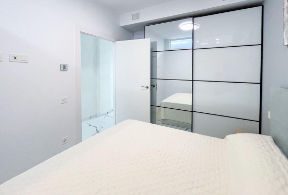 Resale - Apartment / flat - Torrevieja - Playa del Cura