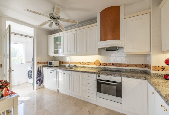 Resale - Apartment / flat - Orihuela Costa - Costa Blanca