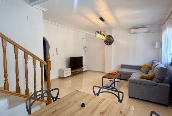 Resale - Townhouse - San Miguel de Salinas - Inland