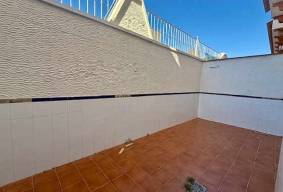 Resale - Townhouse - San Miguel de Salinas - Inland