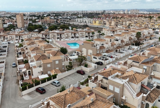 Resale - Townhouse - Torrevieja - aguas nuevas