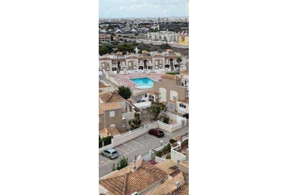 Resale - Townhouse - Torrevieja - aguas nuevas