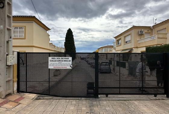 Resale - Bungalow - Orihuela Costa - Los Almendros-la Florida