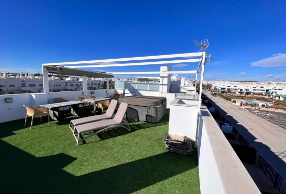 Resale - Apartment / flat - Orihuela - Vistabella Golf