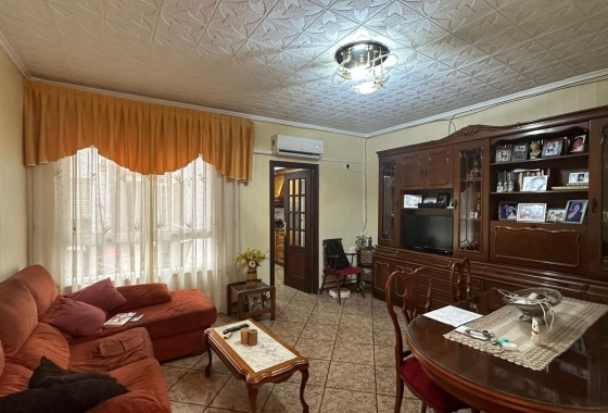 Resale - Apartment / flat - Torrevieja - Estacion De Autobuses