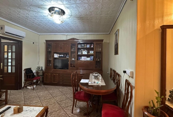 Resale - Apartment / flat - Torrevieja - Estacion De Autobuses