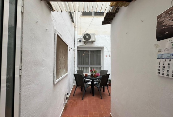 Resale - Apartment / flat - Torrevieja - Estacion De Autobuses