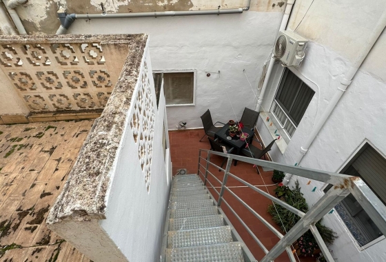 Resale - Apartment / flat - Torrevieja - Estacion De Autobuses