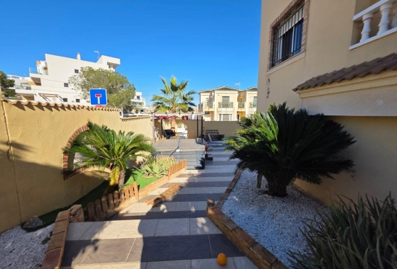 Resale - Villa - Orihuela Costa - Villamartín-las Filipinas