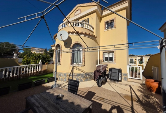 Resale - Villa - Orihuela Costa - Villamartín-las Filipinas