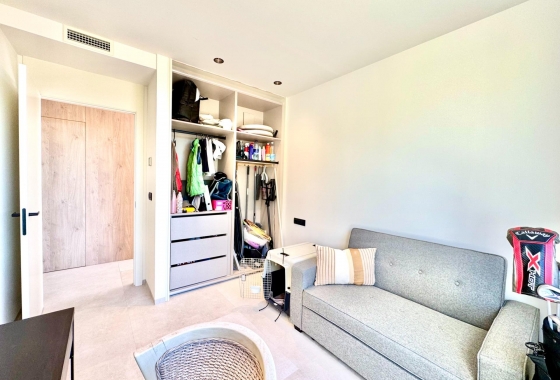 Resale - Apartment / flat - Orihuela - Las Colinas Golf