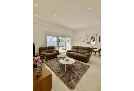 Resale - Villa - Benijofar - Costa Blanca