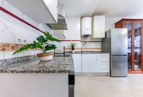 Resale - Apartment / flat - Alicante - Carolinas Bajas