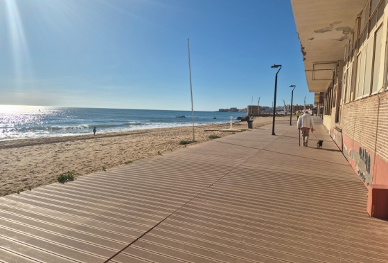 Resale - Apartment / flat - La Mata