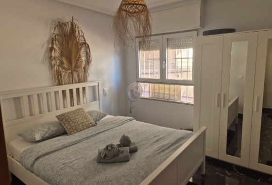 Resale - Apartment / flat - La Mata