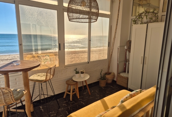 Resale - Apartment / flat - La Mata