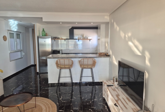 Resale - Apartment / flat - La Mata