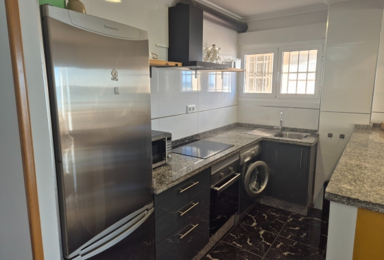 Resale - Apartment / flat - La Mata