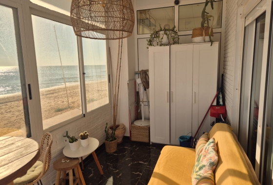 Resale - Apartment / flat - La Mata