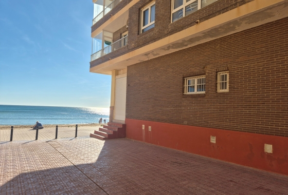Resale - Apartment / flat - La Mata