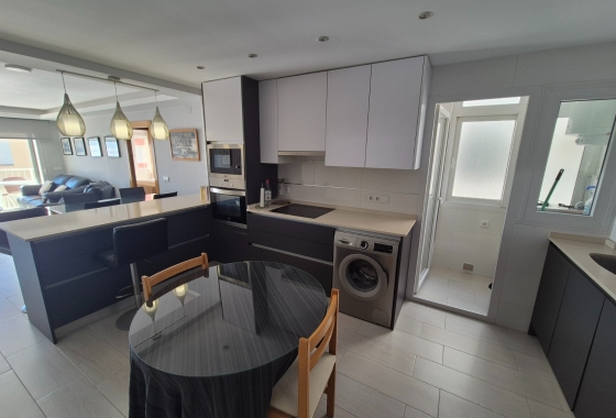 Resale - Apartment / flat - Torrevieja - CENTRE PLAYA DEL CURA LAS PISCINAS