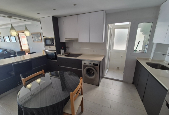 Resale - Apartment / flat - Torrevieja - CENTRE PLAYA DEL CURA LAS PISCINAS