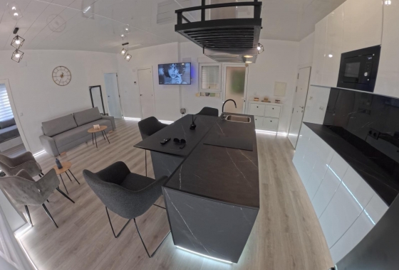 Resale - Apartment / flat - Torrevieja - Playa del Cura