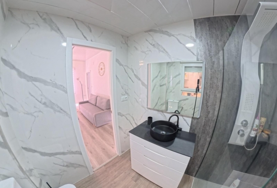 Resale - Apartment / flat - Torrevieja - Playa del Cura