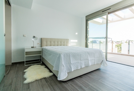 Obra nueva - Chalet - Orihuela