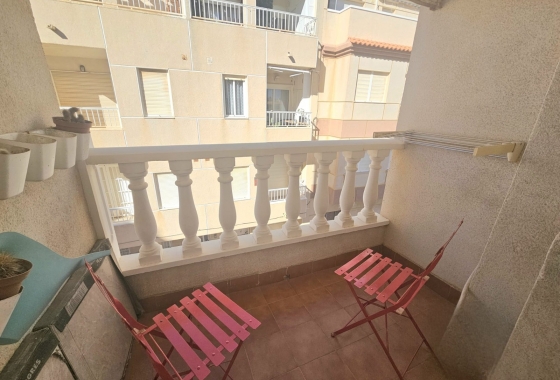 Resale - Apartment / flat - Torrevieja - La Mata Pueblo
