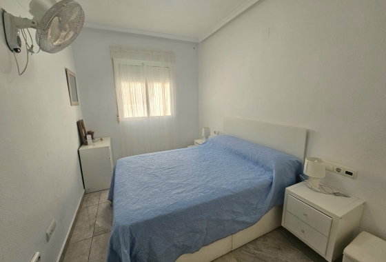 Resale - Apartment / flat - Torrevieja - La Mata Pueblo