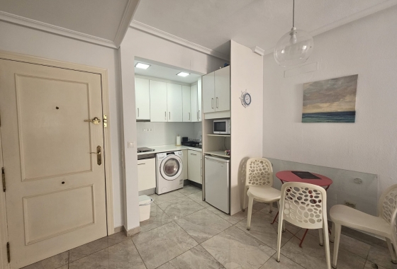 Resale - Apartment / flat - Torrevieja - La Mata Pueblo
