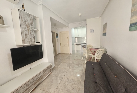 Resale - Apartment / flat - Torrevieja - La Mata Pueblo