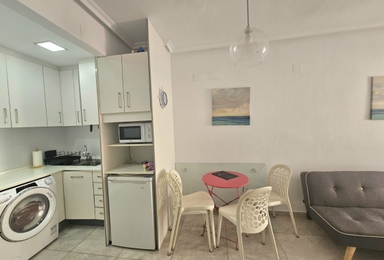Resale - Apartment / flat - Torrevieja - La Mata Pueblo