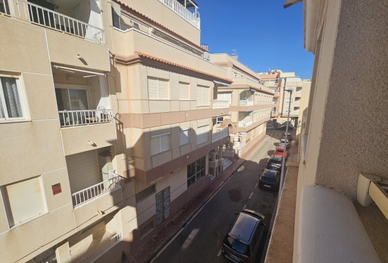 Resale - Apartment / flat - Torrevieja - La Mata Pueblo