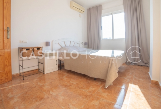 Resale - Apartment / flat - Torrevieja - Centro