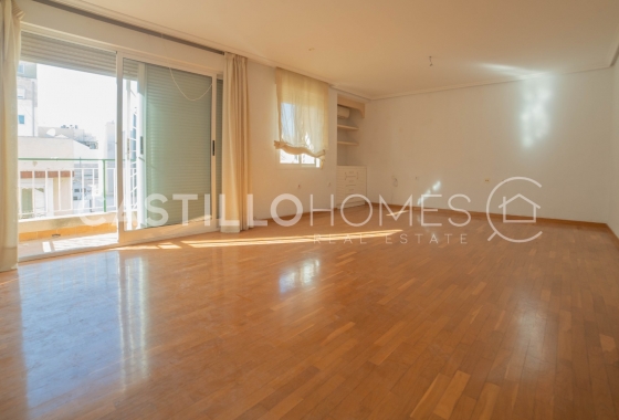 Resale - Apartment / flat - Torrevieja - Centro