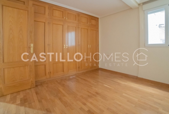 Resale - Apartment / flat - Torrevieja - Centro