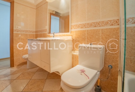 Resale - Apartment / flat - Torrevieja - Centro
