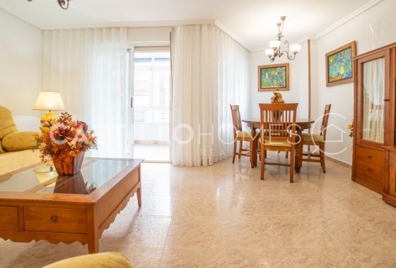 Resale - Apartment / flat - Torrevieja - Centro