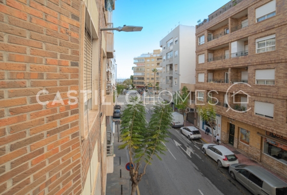 Resale - Apartment / flat - Torrevieja - Centro