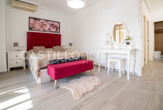 Resale - Apartment / flat - Torrevieja - Centro